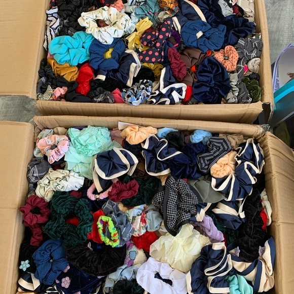 Random Assorted 100 Hair Tie Scrunchies Mixed Lot - Picture 3 of 14